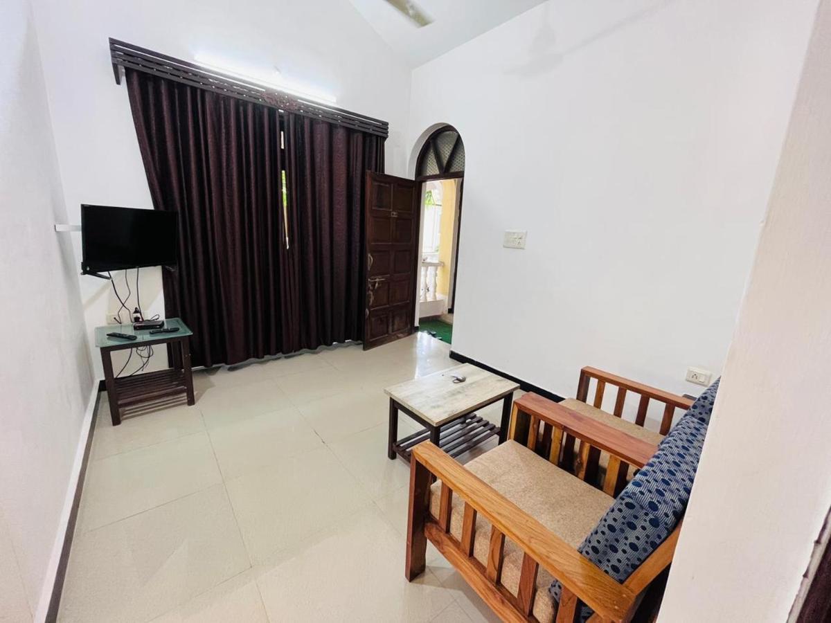 Naga Cottages Morjim Ngoại thất bức ảnh