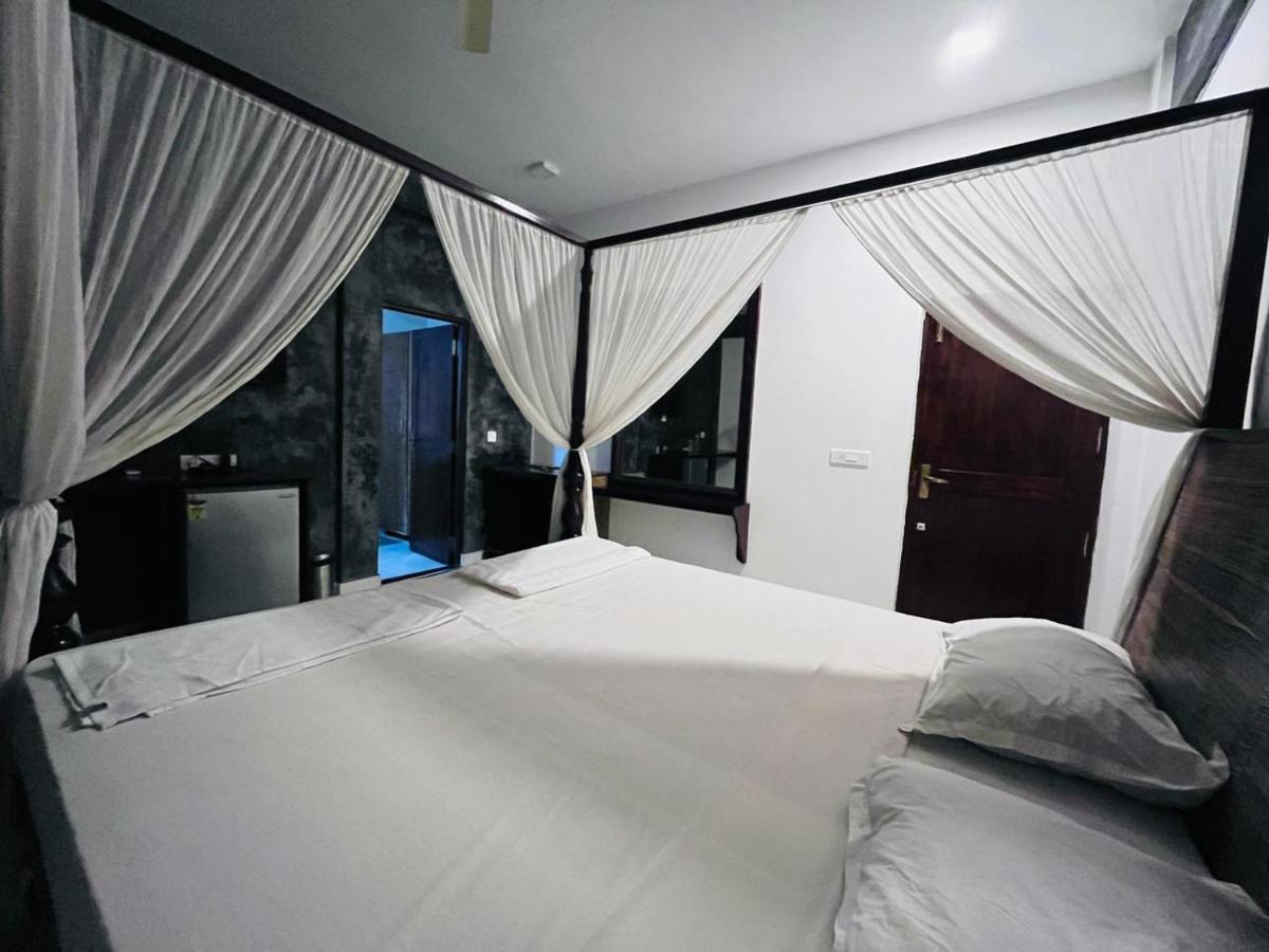 Naga Cottages Morjim Ngoại thất bức ảnh