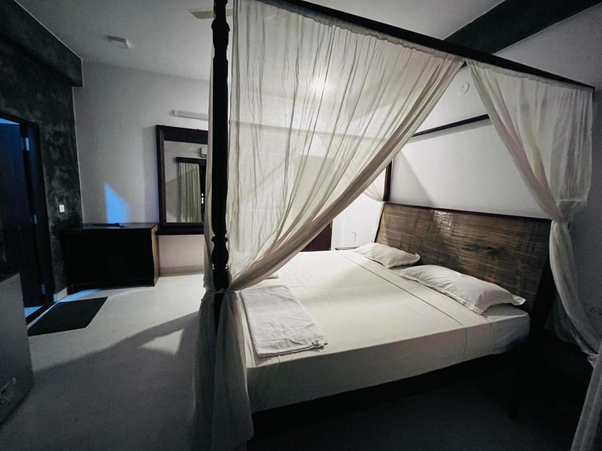 Naga Cottages Morjim Ngoại thất bức ảnh