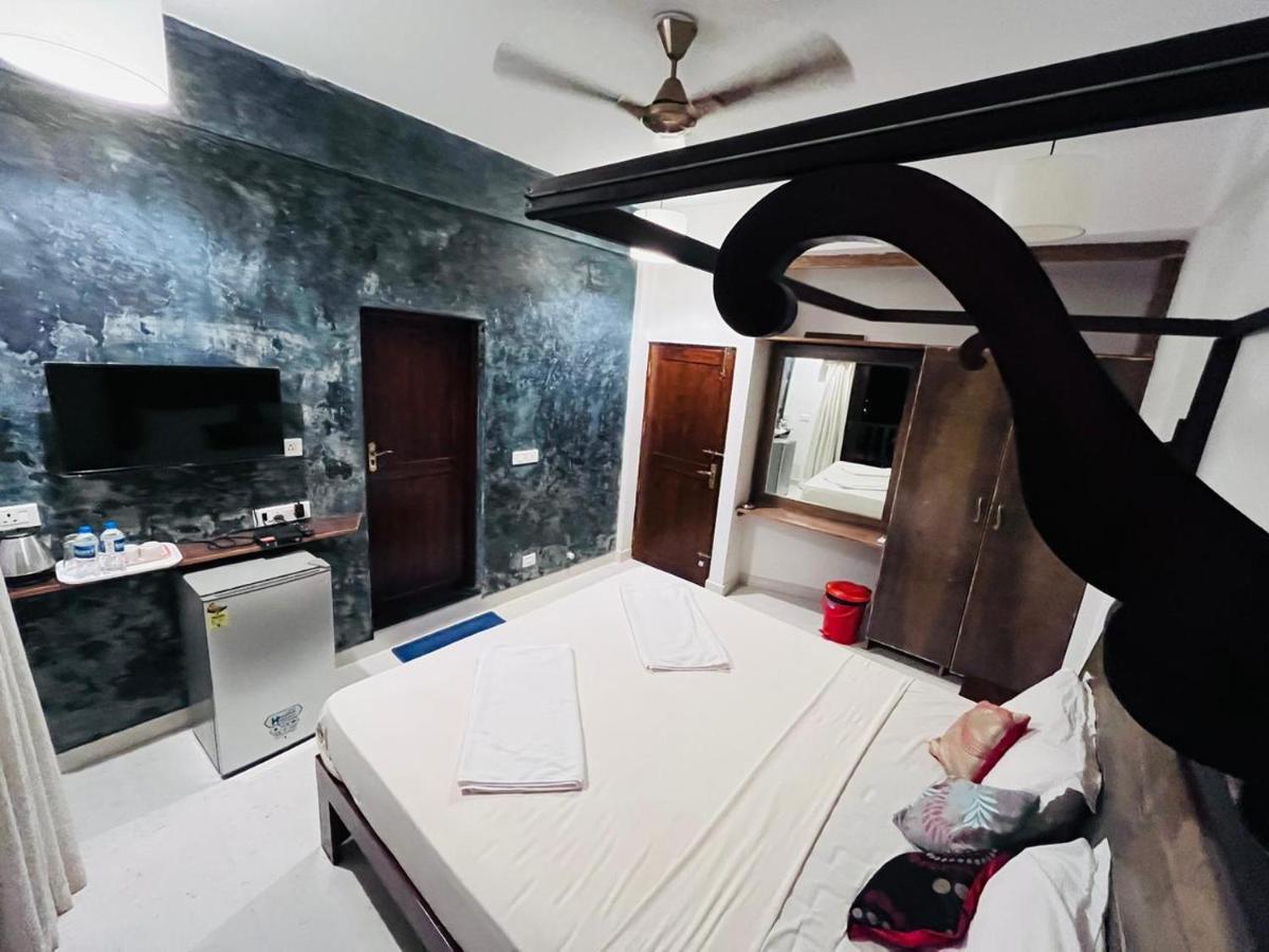 Naga Cottages Morjim Ngoại thất bức ảnh