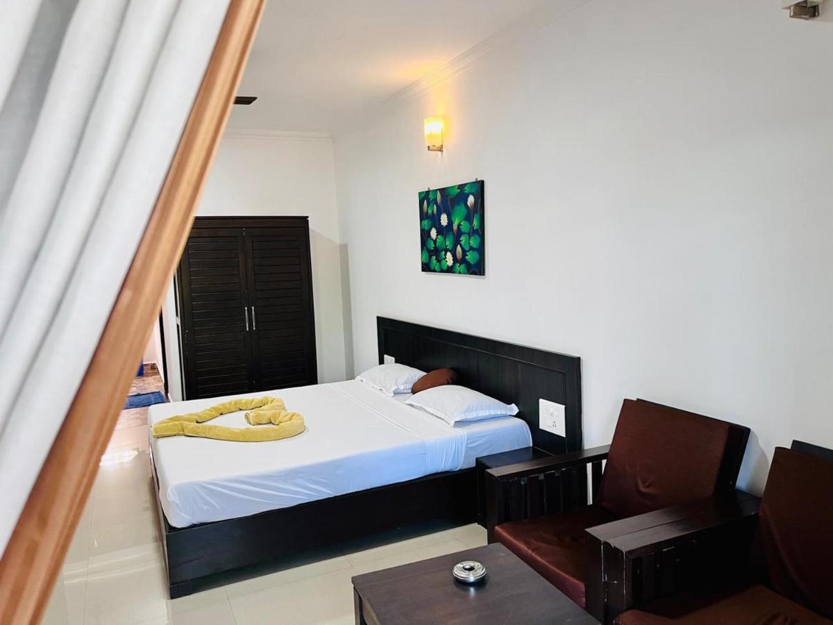 Naga Cottages Morjim Ngoại thất bức ảnh