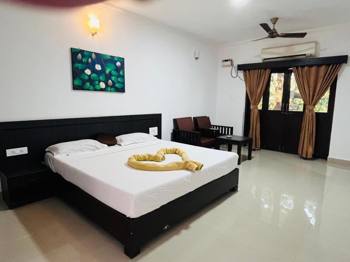 Naga Cottages Morjim Ngoại thất bức ảnh