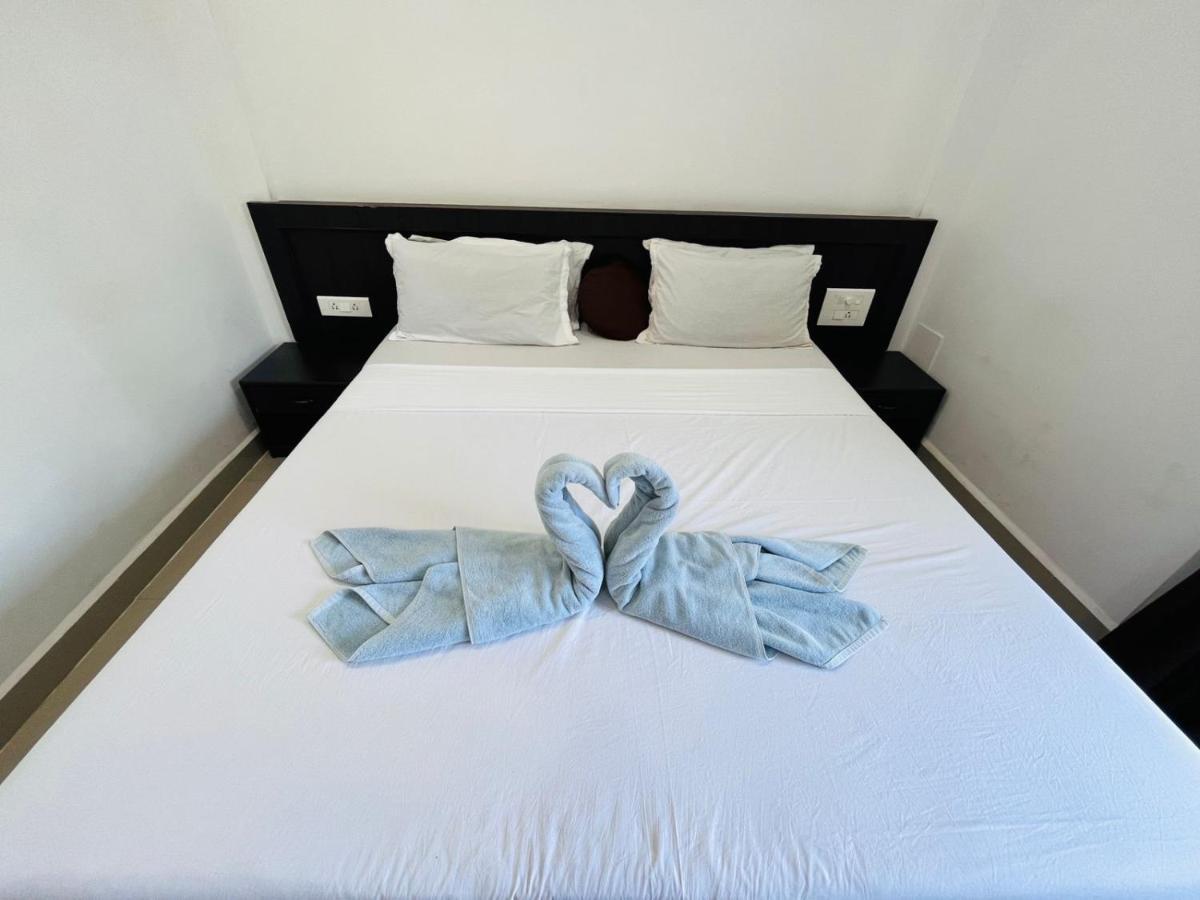 Naga Cottages Morjim Ngoại thất bức ảnh