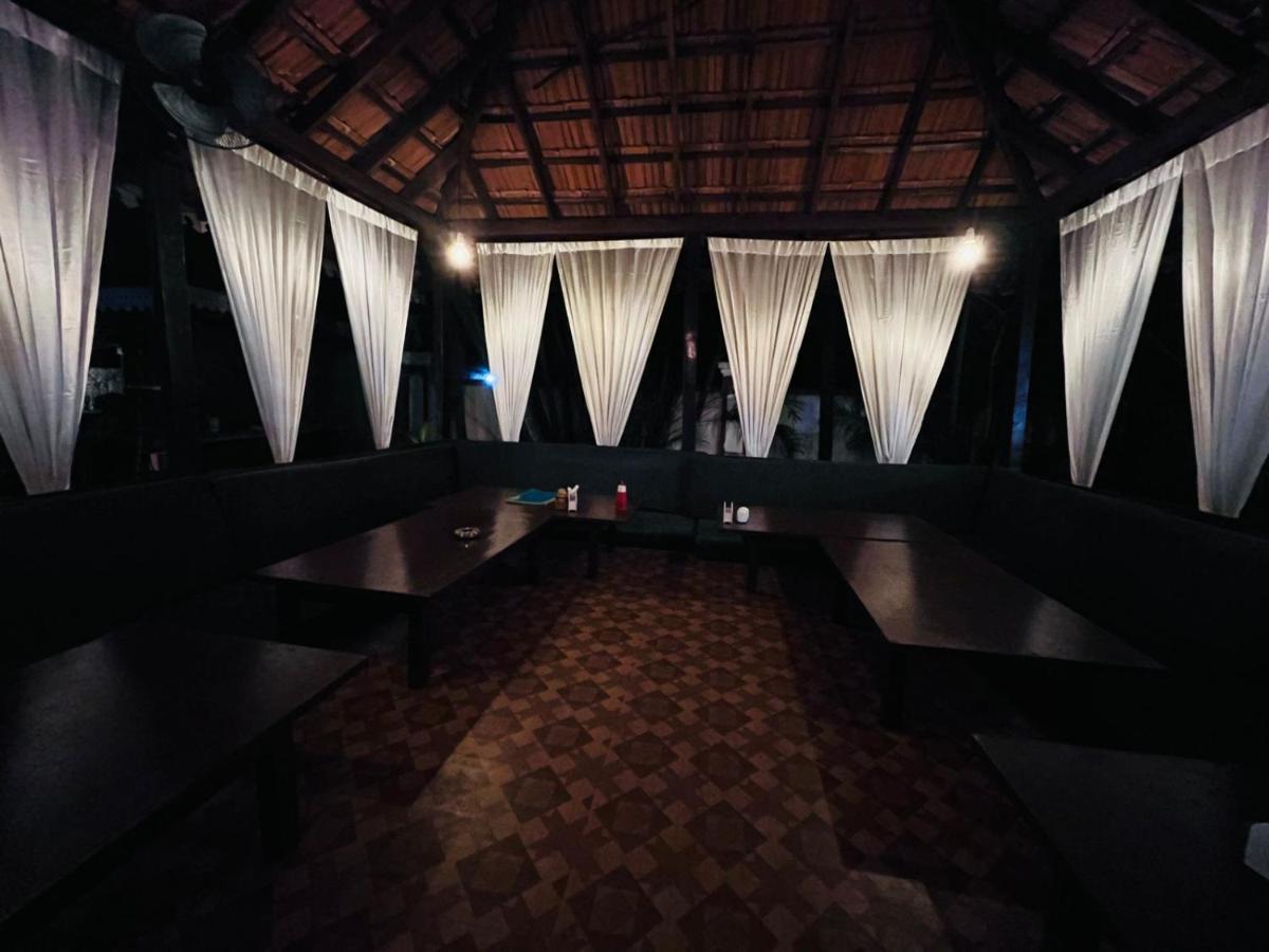 Naga Cottages Morjim Ngoại thất bức ảnh