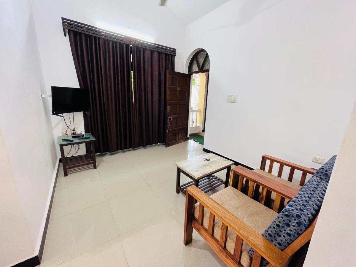 Naga Cottages Morjim Ngoại thất bức ảnh