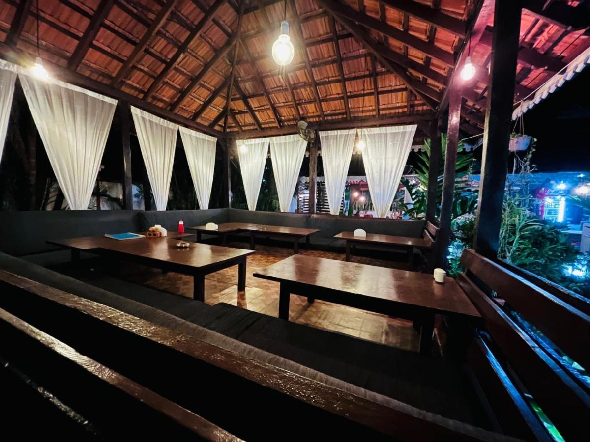 Naga Cottages Morjim Ngoại thất bức ảnh