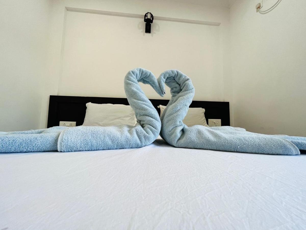 Naga Cottages Morjim Ngoại thất bức ảnh