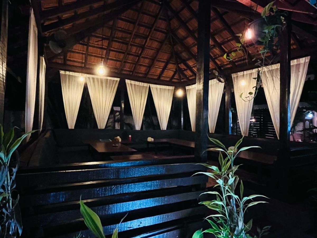 Naga Cottages Morjim Ngoại thất bức ảnh