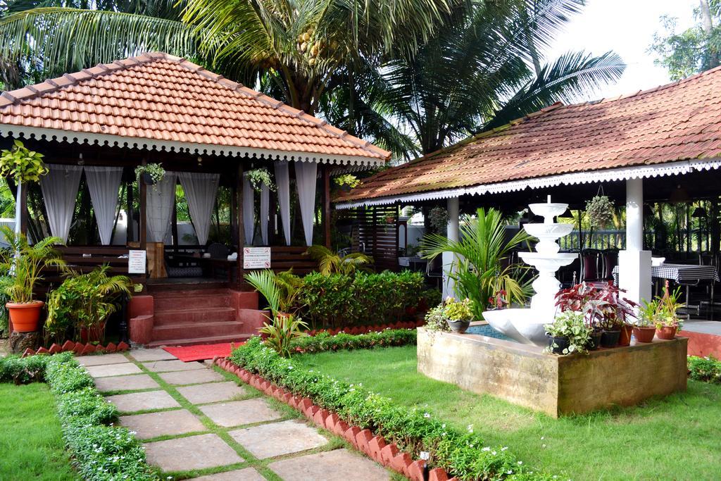 Naga Cottages Morjim Ngoại thất bức ảnh