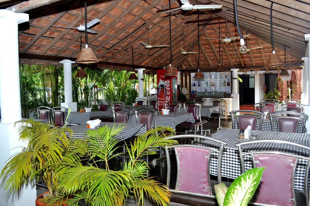 Naga Cottages Morjim Ngoại thất bức ảnh