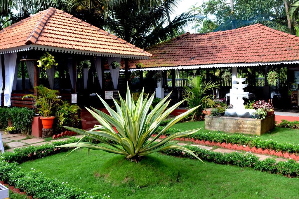 Naga Cottages Morjim Ngoại thất bức ảnh